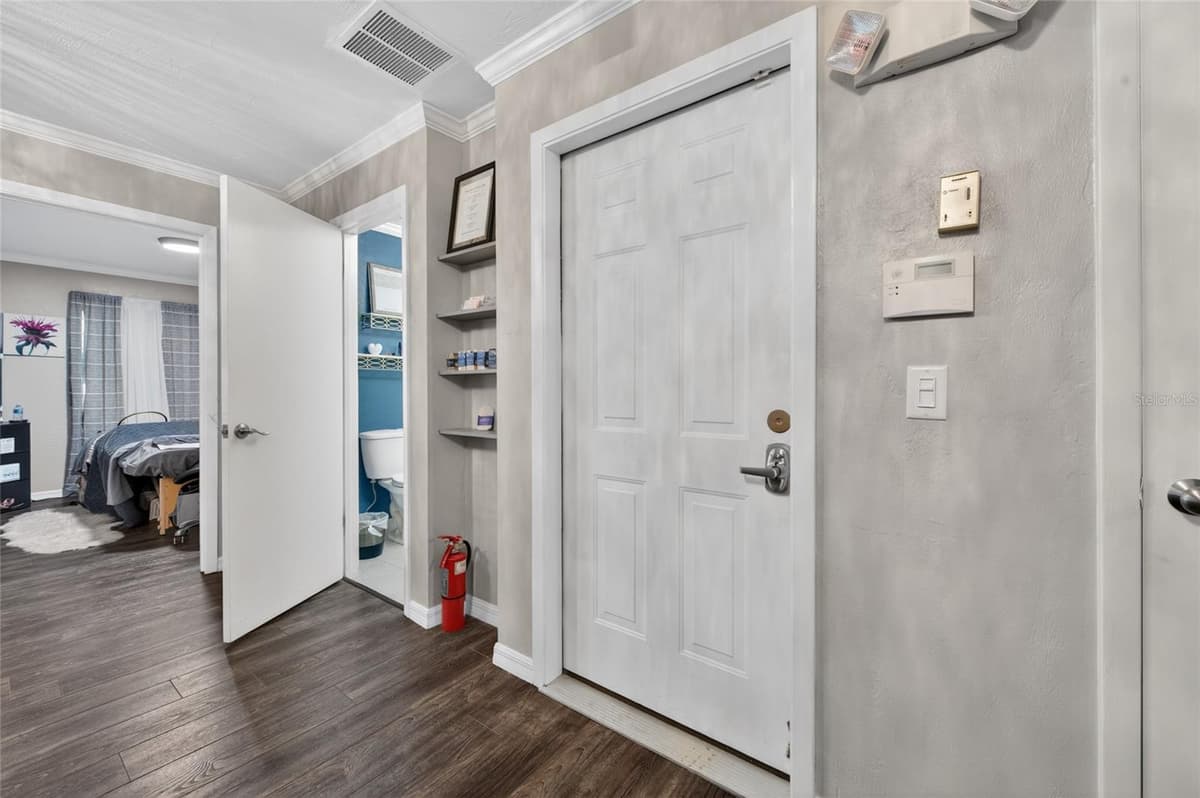 555 GRANADA BOULEVARD — photo 10 of 17