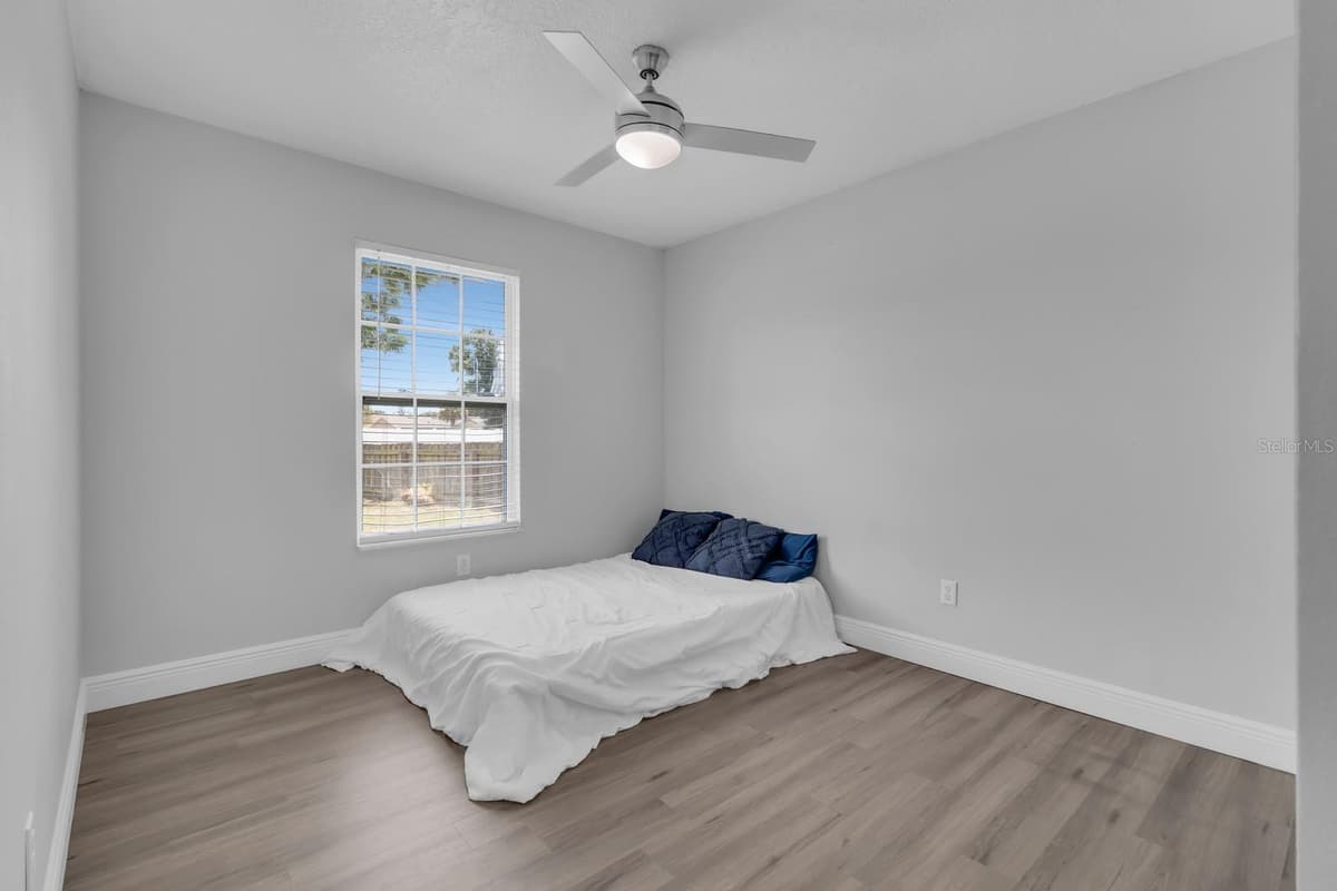 8115 WINDY HILL WAY — photo 17 of 25