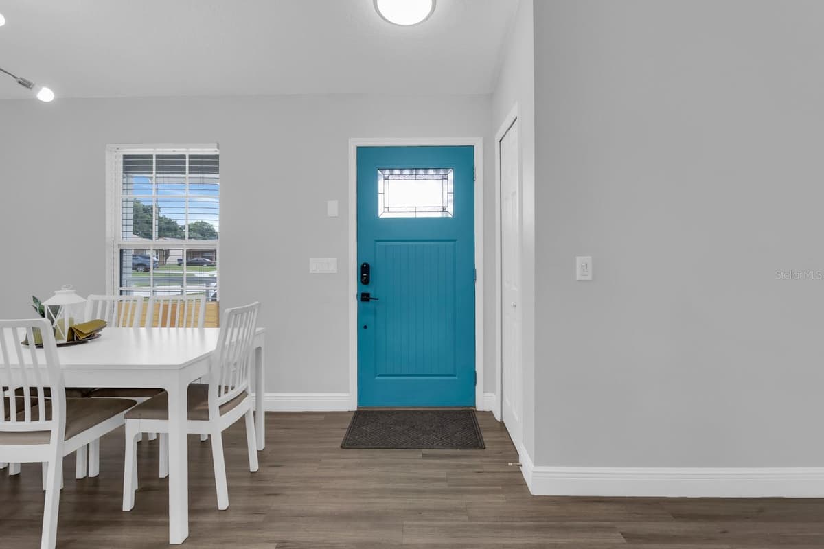 8115 WINDY HILL WAY — photo 4 of 25