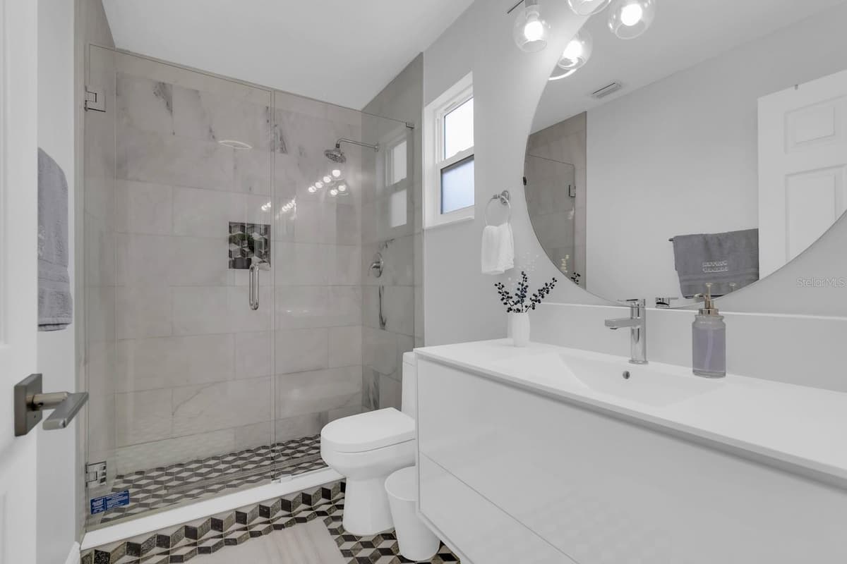 8115 WINDY HILL WAY — photo 18 of 25