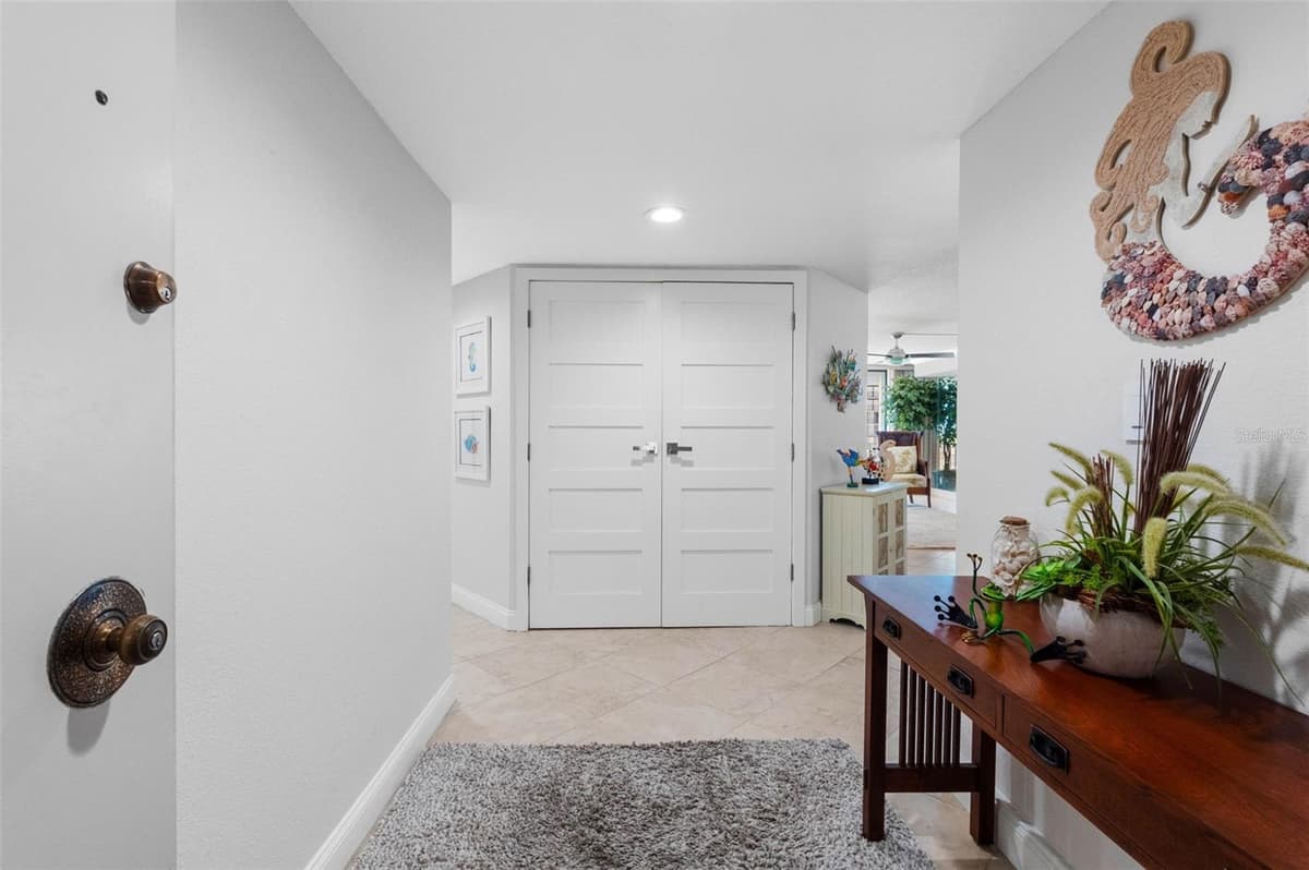 1430 GULF BOULEVARD — photo 3 of 51