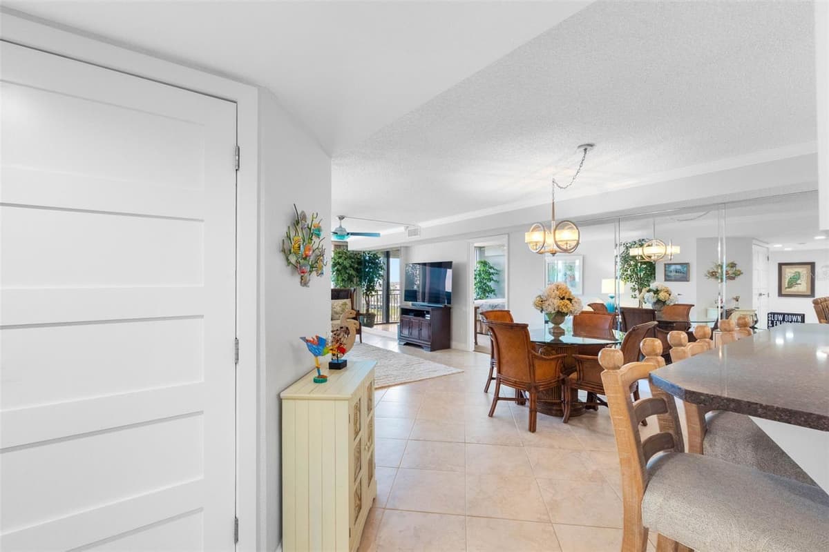 1430 GULF BOULEVARD — photo 4 of 51