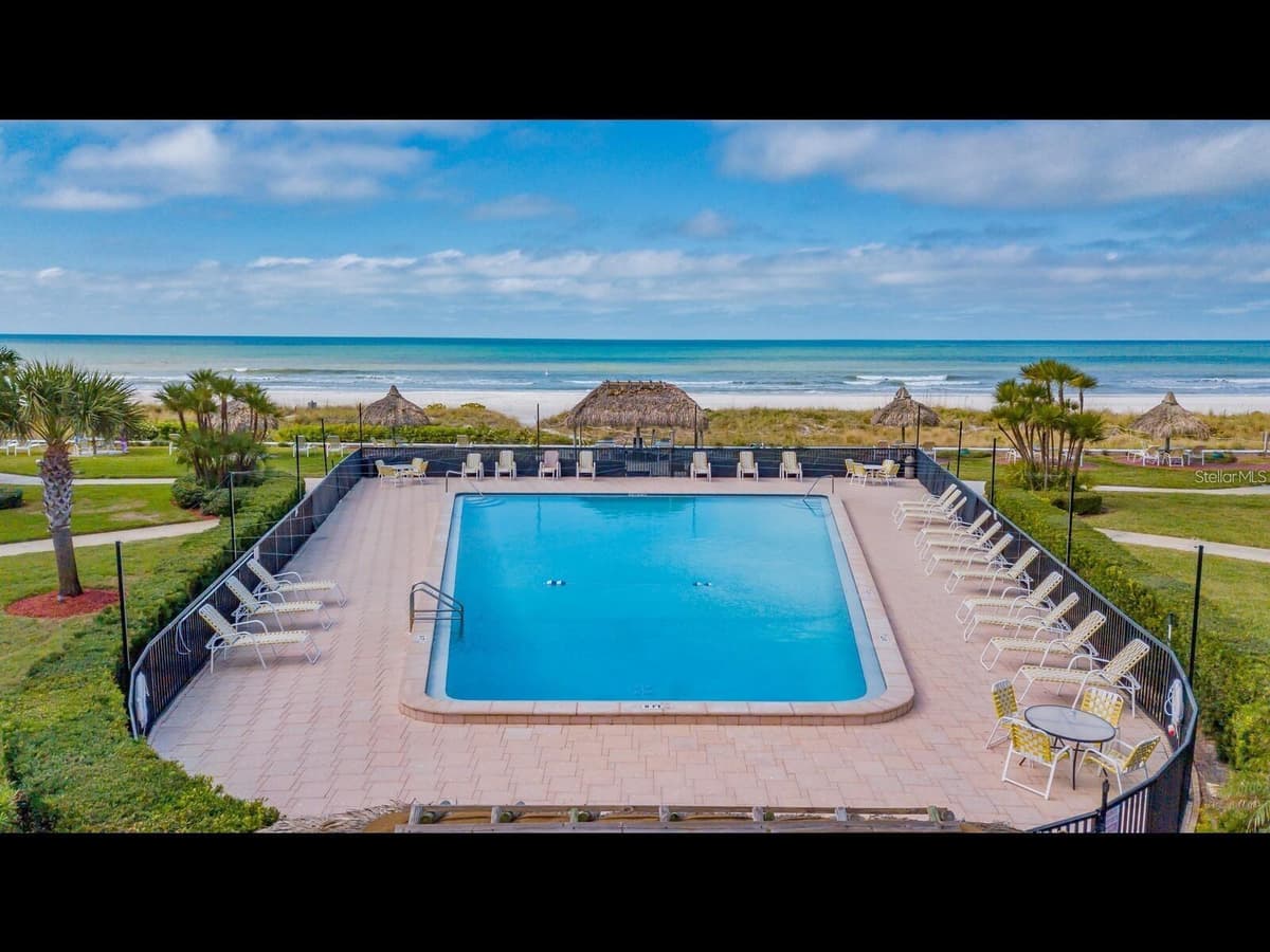 1430 GULF BOULEVARD — photo 43 of 51