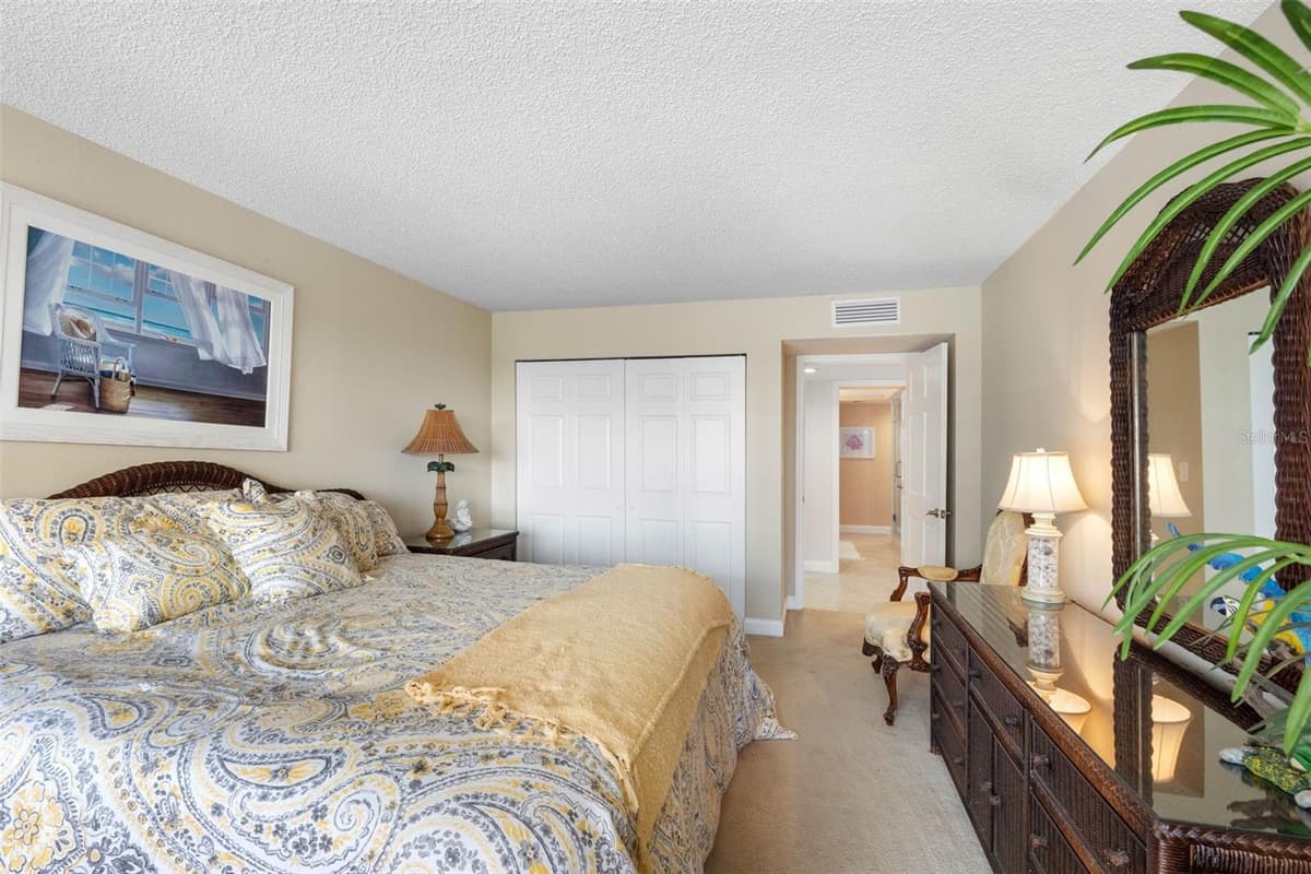 1430 GULF BOULEVARD — photo 34 of 51