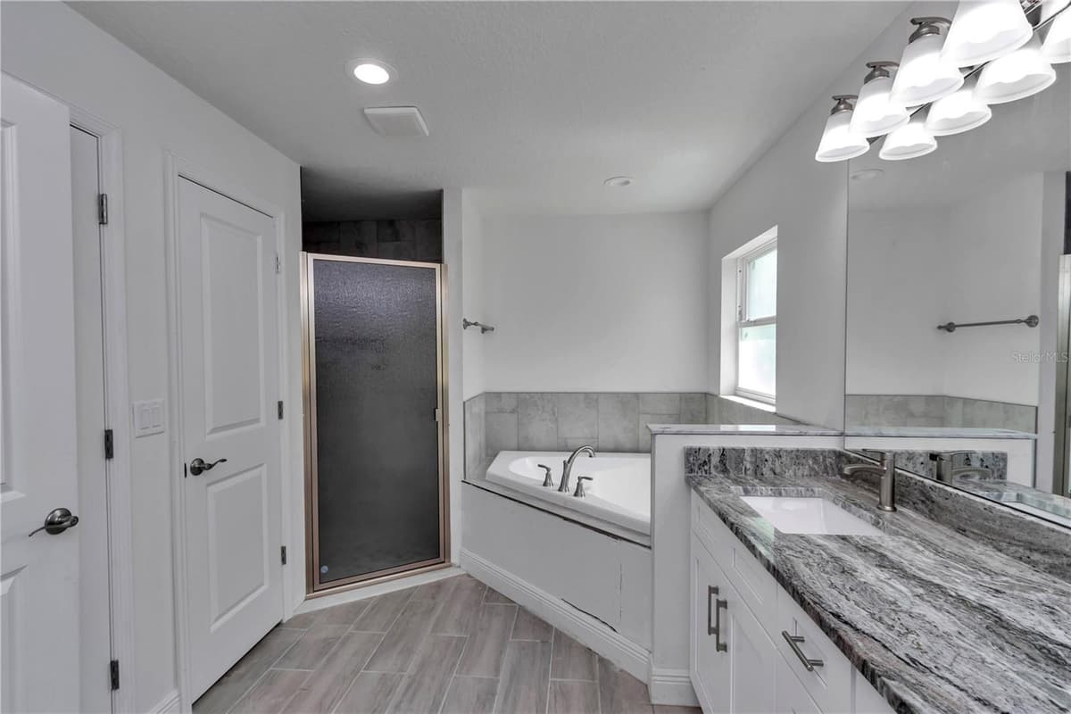 17694 25 CIRCLE — photo 35 of 41