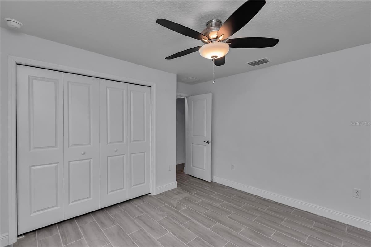 17694 25 CIRCLE — photo 18 of 41