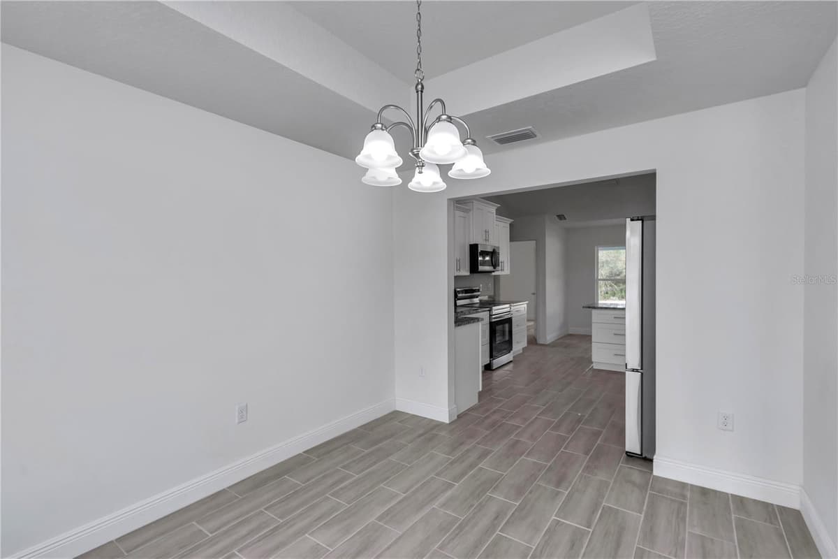 17694 25 CIRCLE — photo 26 of 41