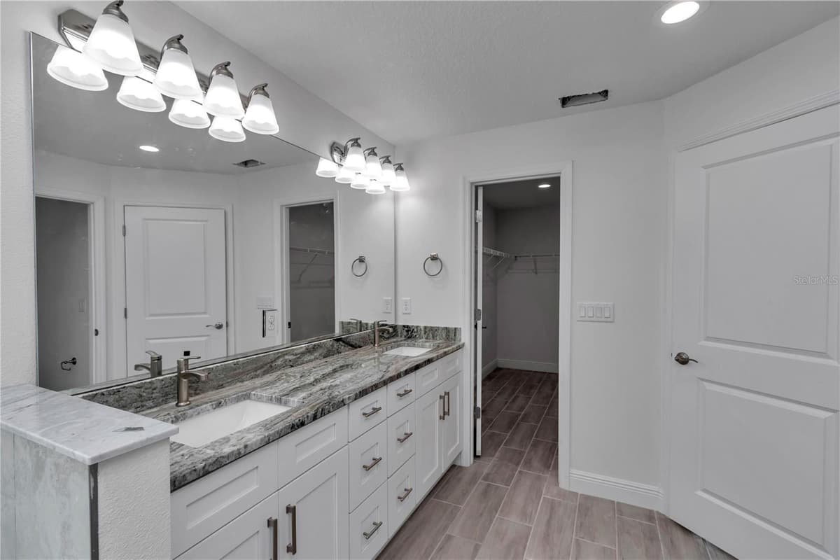 17694 25 CIRCLE — photo 36 of 41