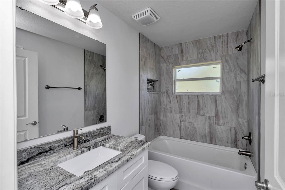17694 25 CIRCLE — photo 16 of 41