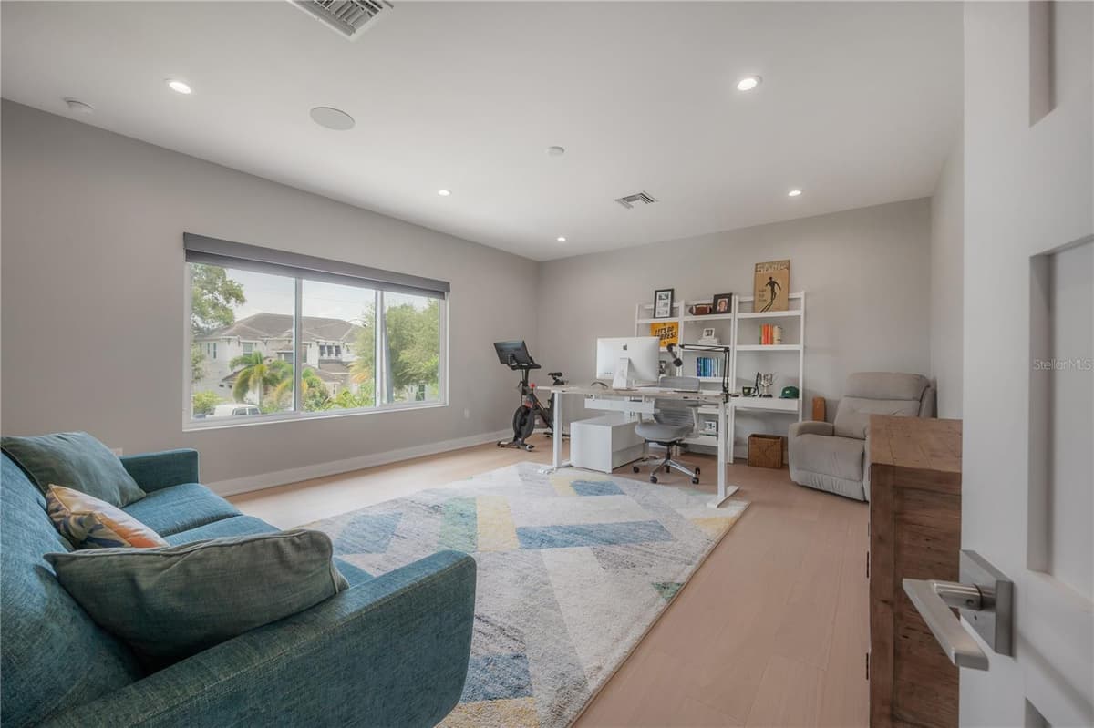 4207 JETTON AVENUE — photo 38 of 55
