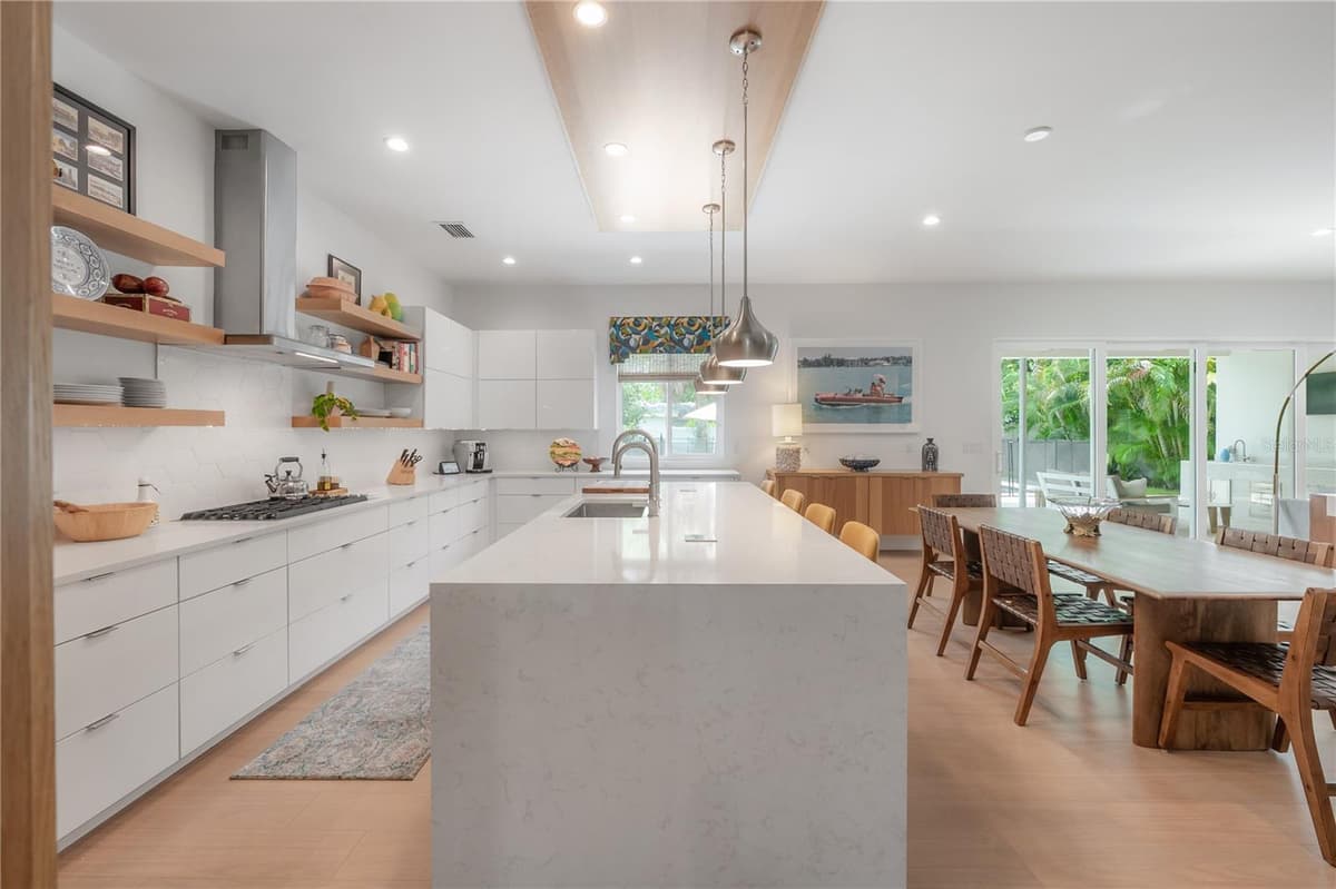4207 JETTON AVENUE — photo 3 of 55