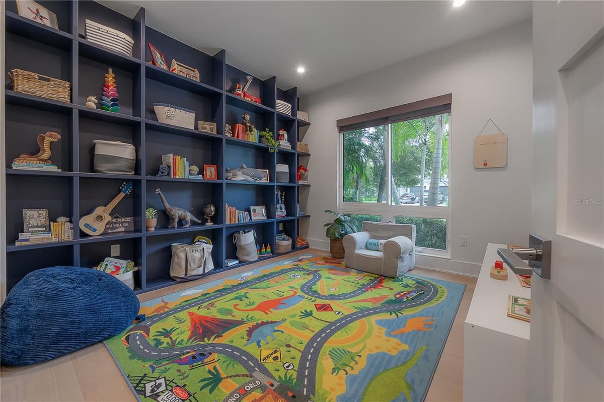 4207 JETTON AVENUE — photo 5 of 55