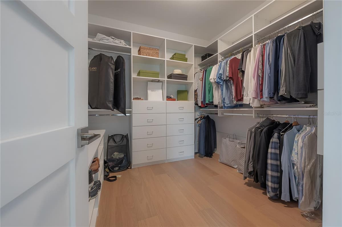 4207 JETTON AVENUE — photo 34 of 55
