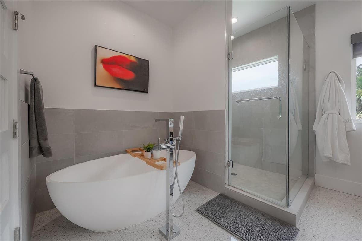 4207 JETTON AVENUE — photo 37 of 55