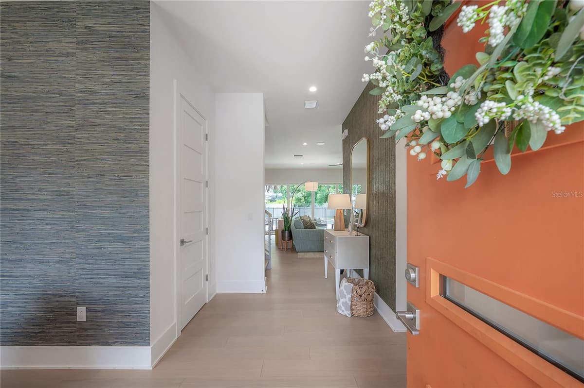 4207 JETTON AVENUE — photo 10 of 55