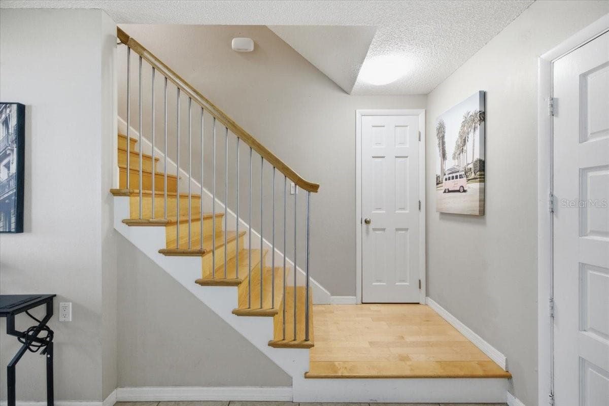 4710 TRAVERTINE DRIVE — photo 16 of 38