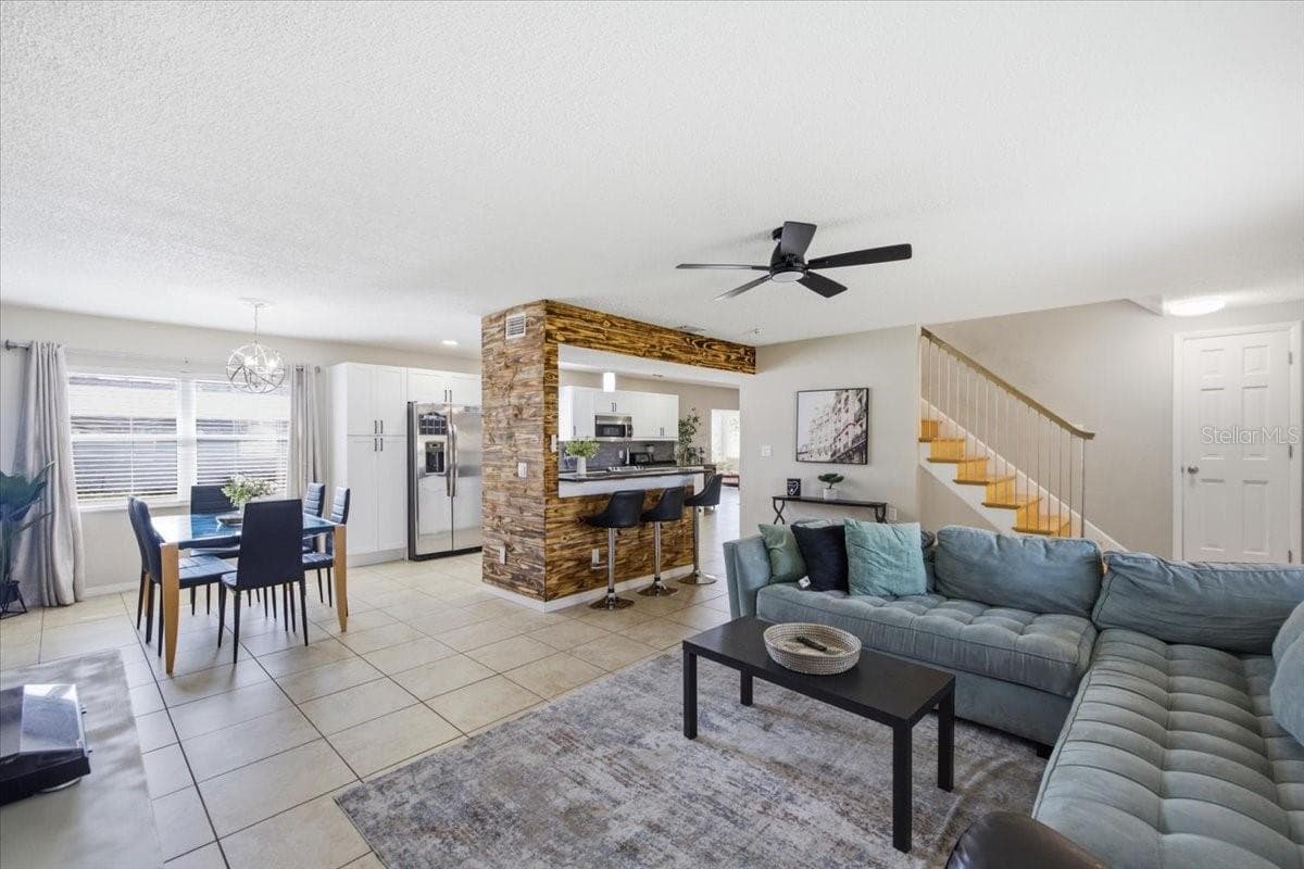 4710 TRAVERTINE DRIVE — photo 5 of 38