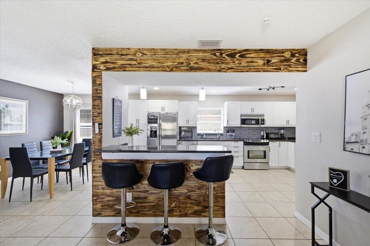 4710 TRAVERTINE DRIVE — photo 6 of 38