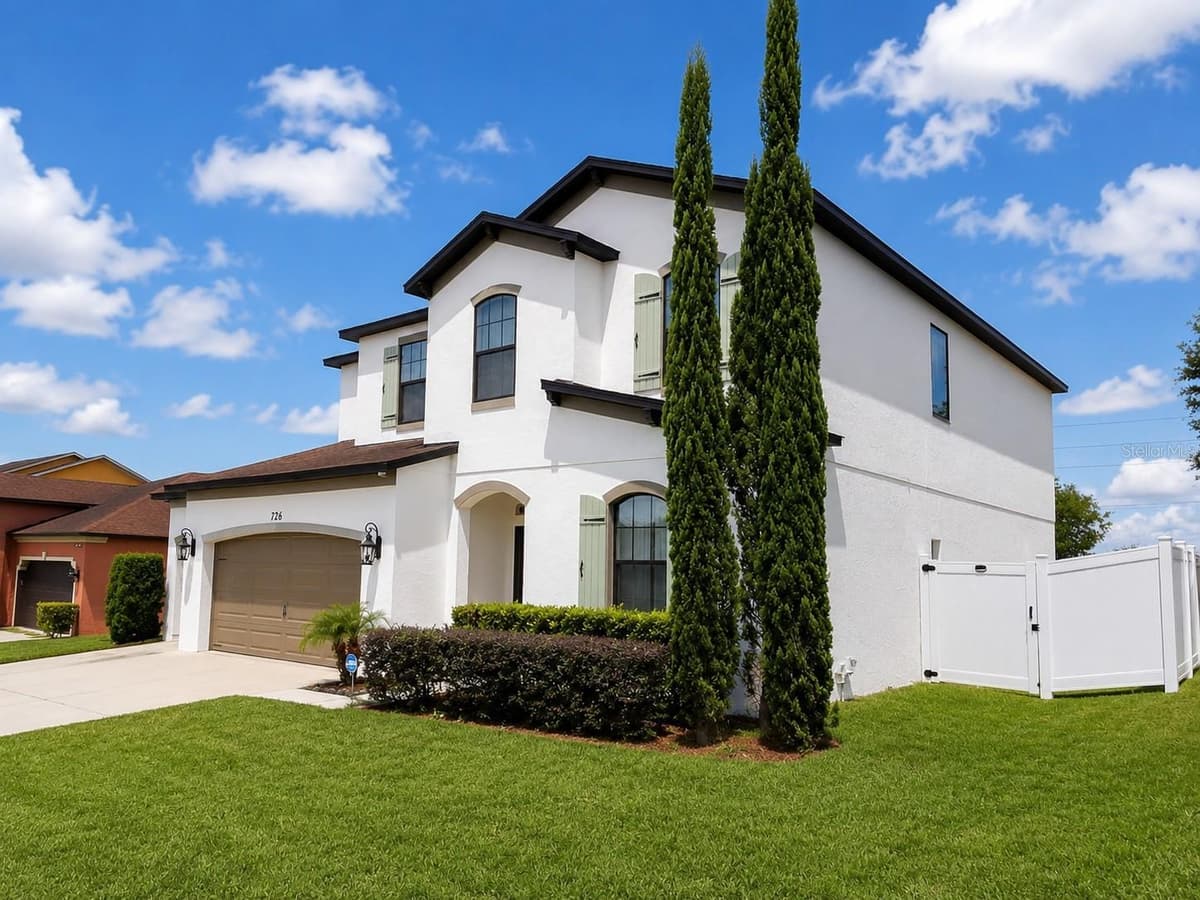 726 WOODS LANDING DRIVE — photo 1 of 5