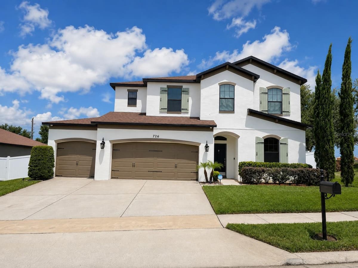 726 WOODS LANDING DRIVE — photo 2 of 5