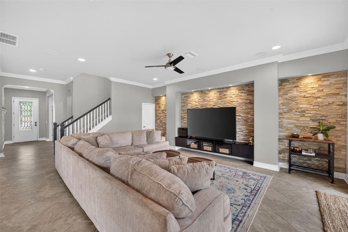 4020 EMPOLI COURT — photo 13 of 84