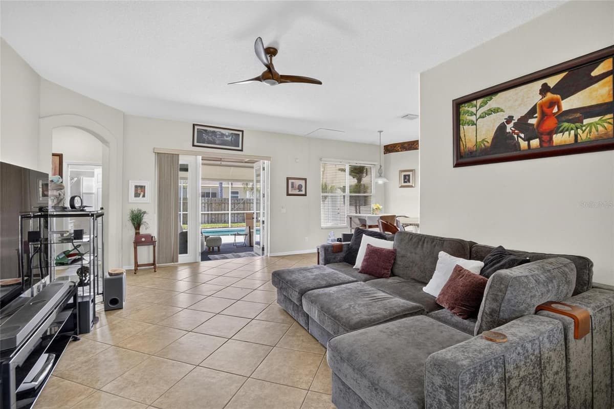 11937 TIMBERHILL DRIVE — photo 11 of 36