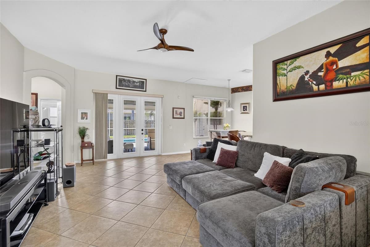 11937 TIMBERHILL DRIVE — photo 12 of 36