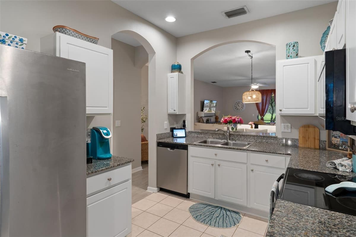 18105 NASSAU POINT DRIVE — photo 14 of 42