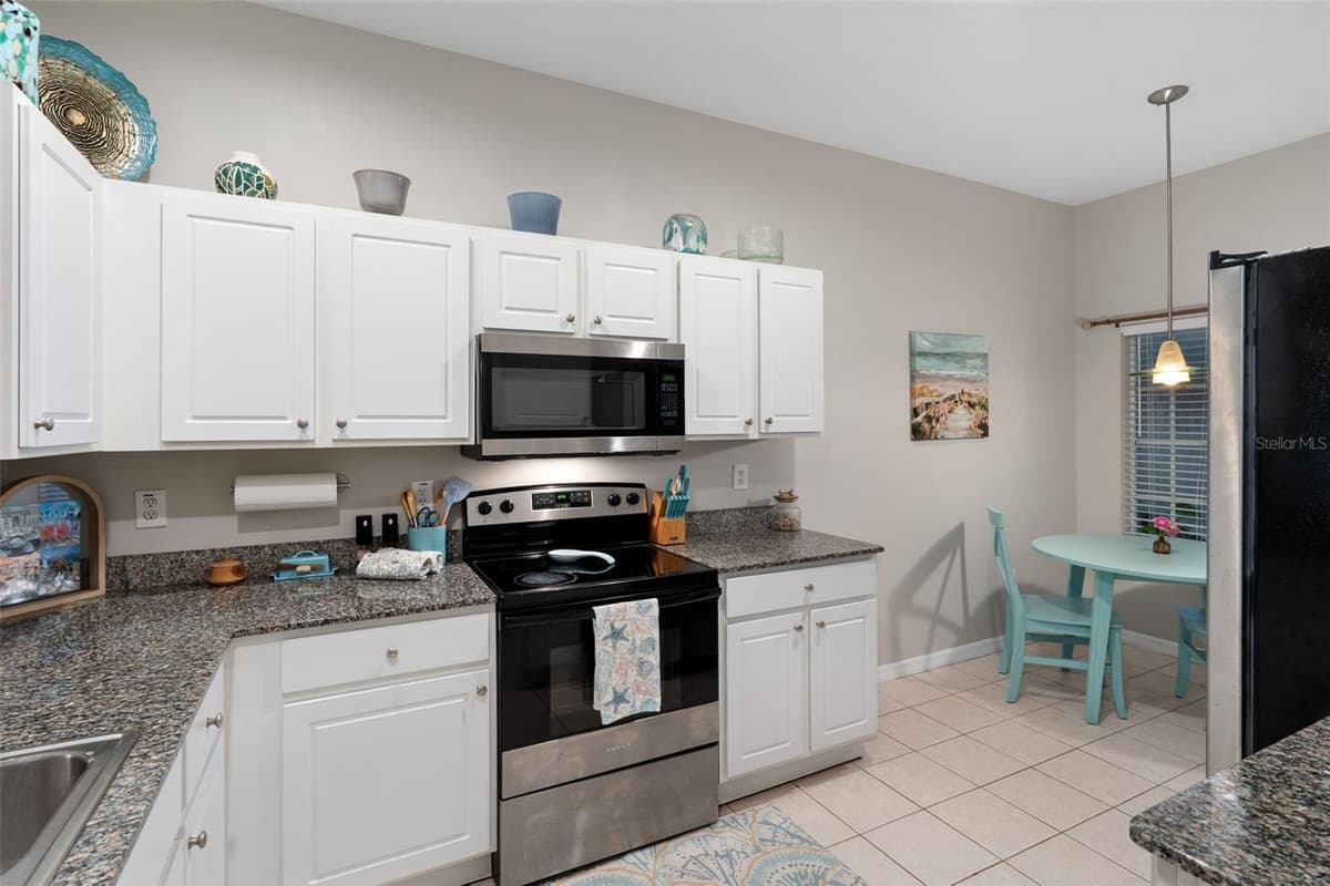 18105 NASSAU POINT DRIVE — photo 12 of 42