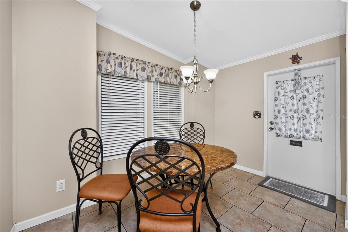 7464 DANVERS CIRCLE — photo 7 of 45