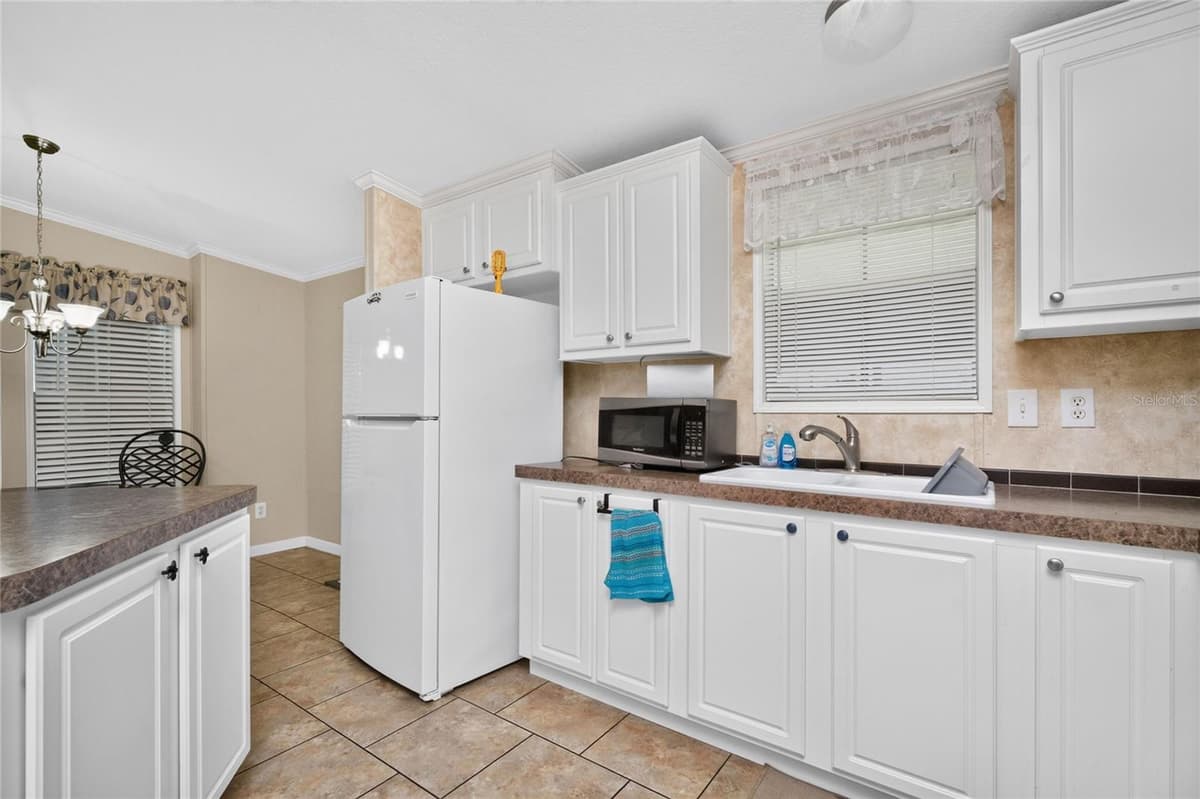7464 DANVERS CIRCLE — photo 4 of 45
