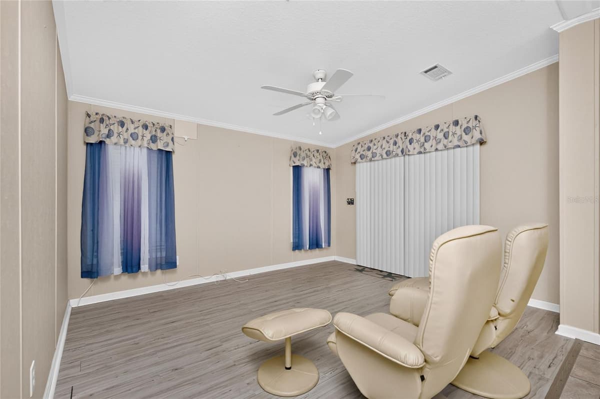 7464 DANVERS CIRCLE — photo 10 of 45