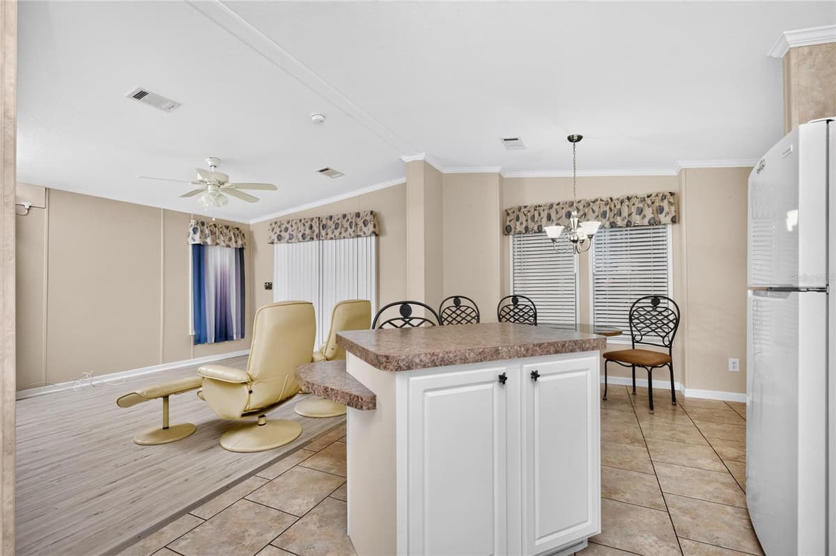 7464 DANVERS CIRCLE — photo 5 of 45