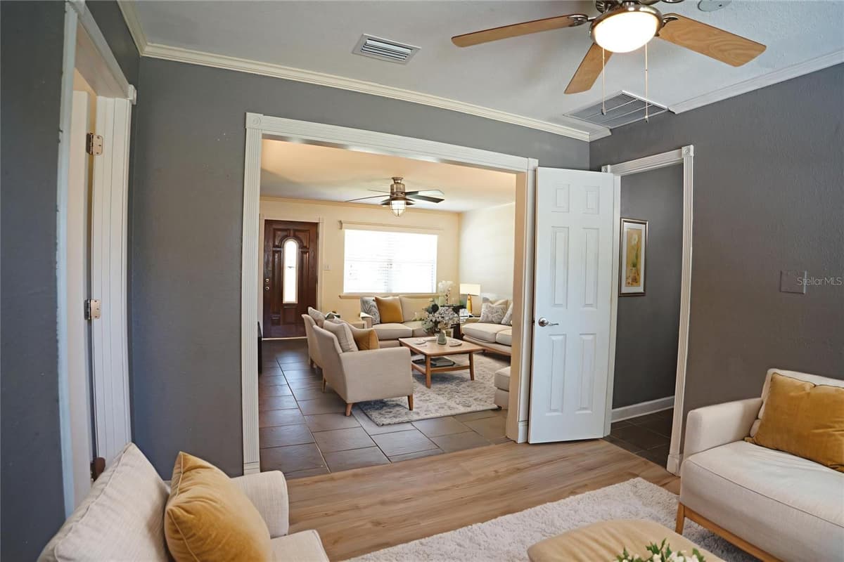 916 VERMONT AVENUE — photo 4 of 17