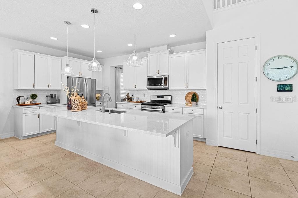 14897 ELLINGSWORTH LANE — photo 13 of 48