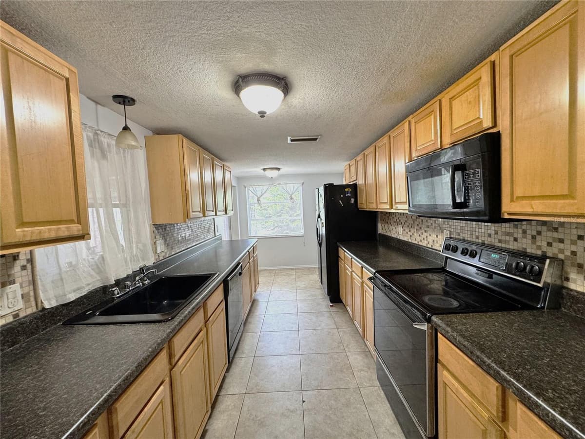 1345 BASSWOOD DRIVE — photo 12 of 26