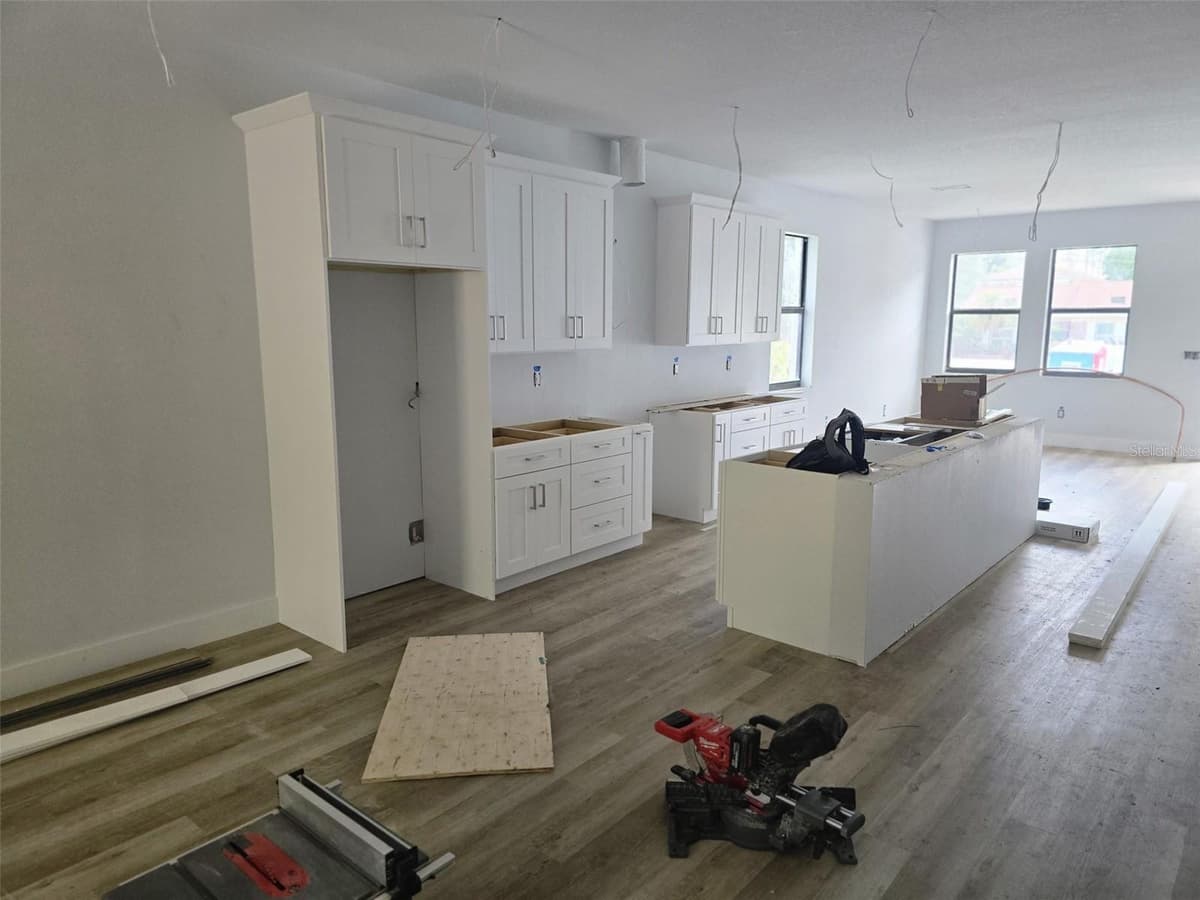 2120 BIRD STREET — photo 5 of 6