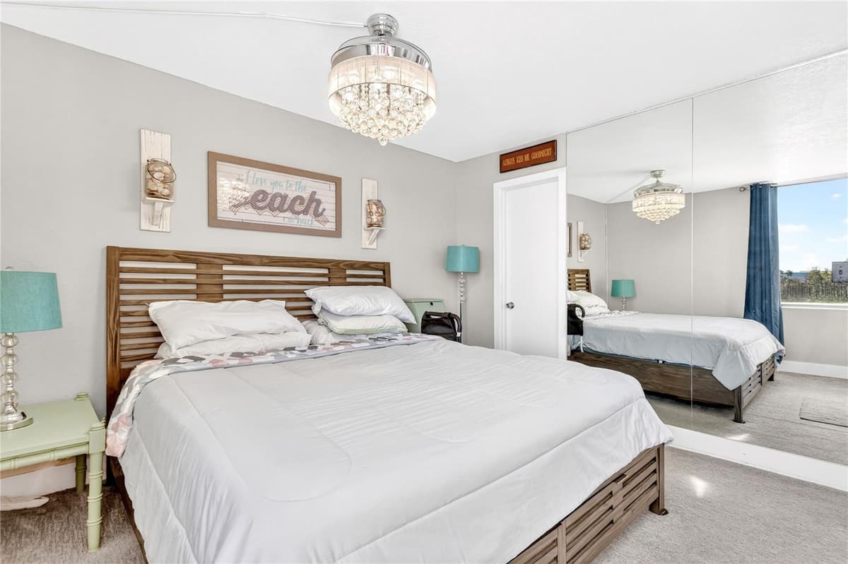 255 DOLPHIN POINT — photo 15 of 17