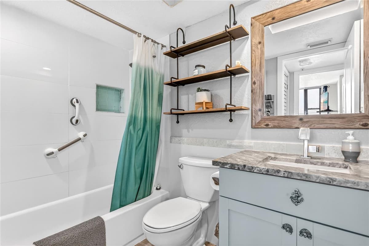 255 DOLPHIN POINT — photo 9 of 17