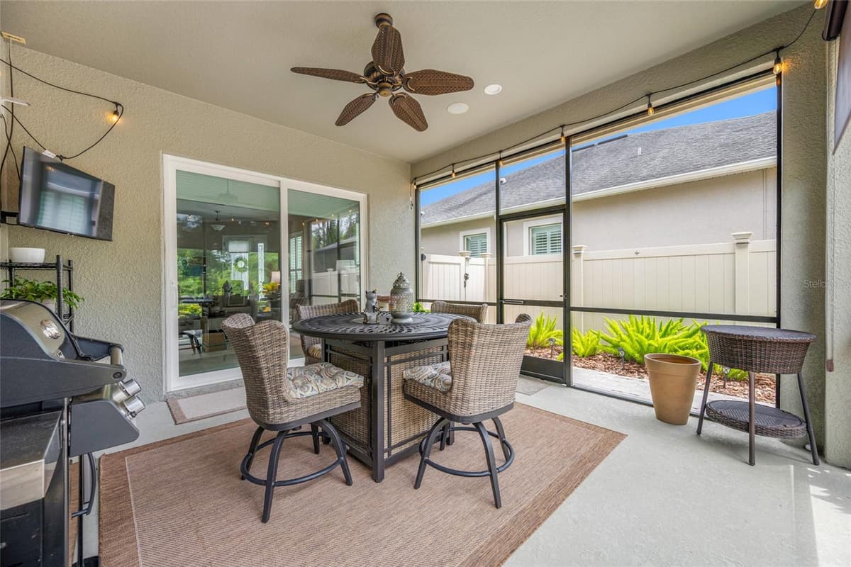 2923 DEVONOAK BOULEVARD — photo 36 of 56