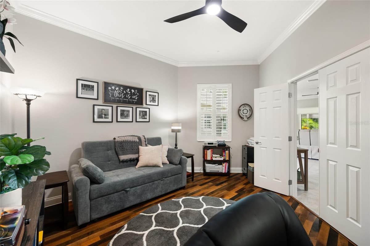2923 DEVONOAK BOULEVARD — photo 27 of 56