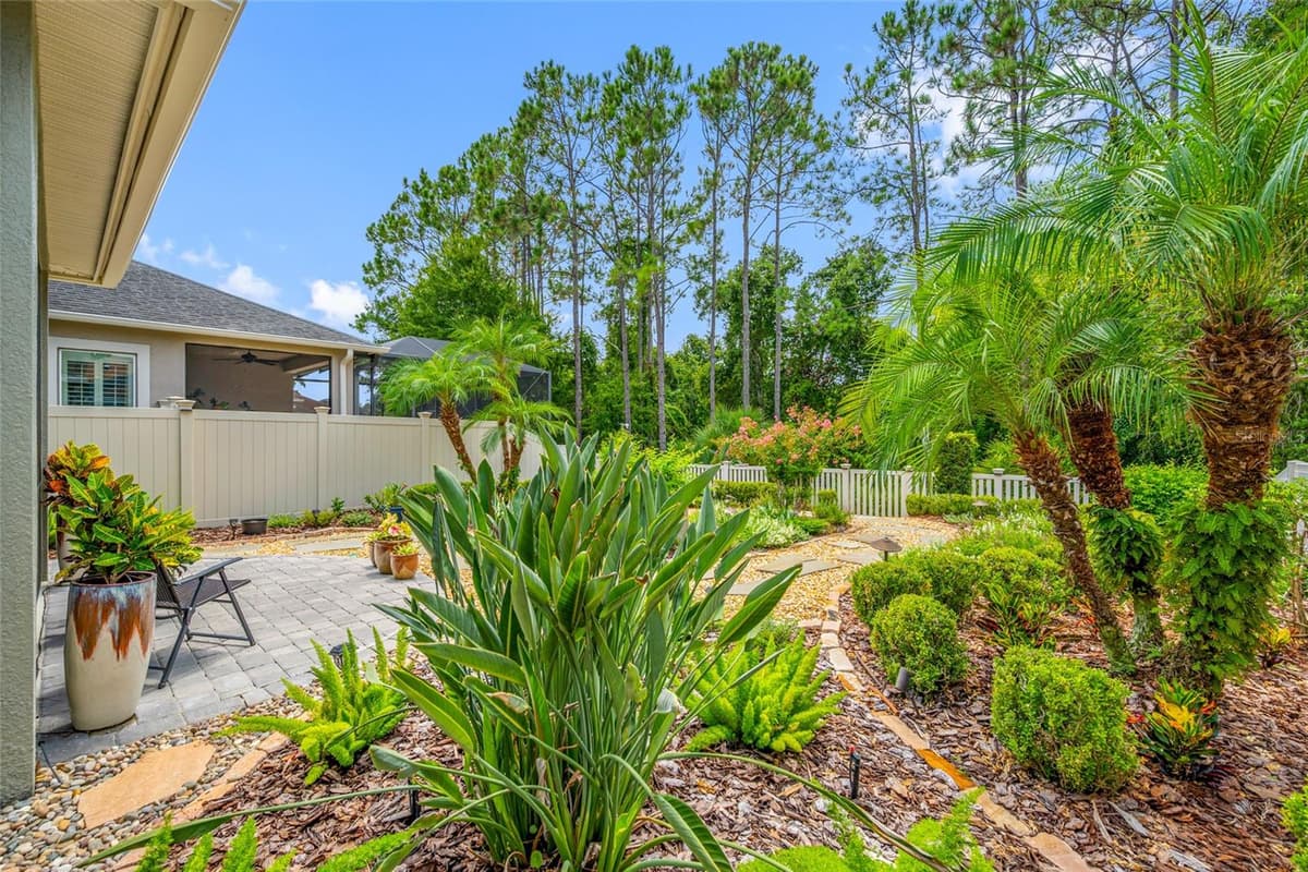 2923 DEVONOAK BOULEVARD — photo 41 of 56