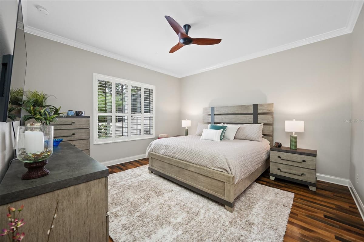 2923 DEVONOAK BOULEVARD — photo 20 of 56