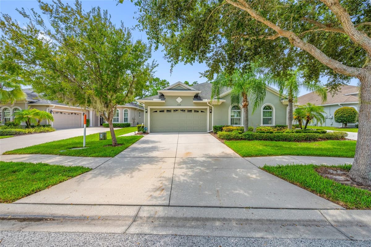 2923 DEVONOAK BOULEVARD — photo 3 of 56
