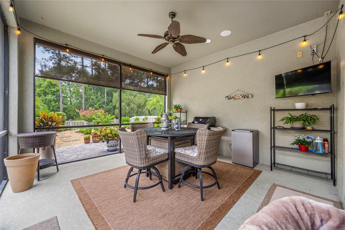 2923 DEVONOAK BOULEVARD — photo 34 of 56