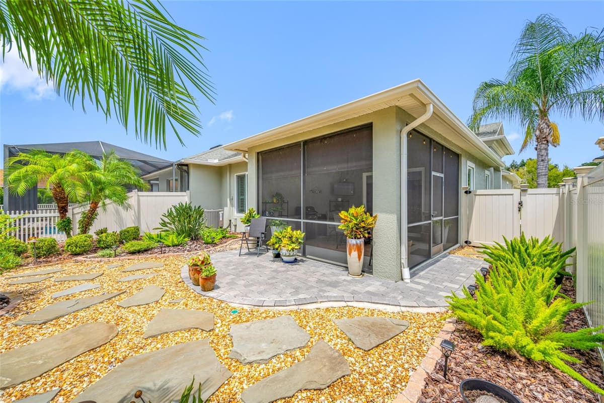 2923 DEVONOAK BOULEVARD — photo 47 of 56