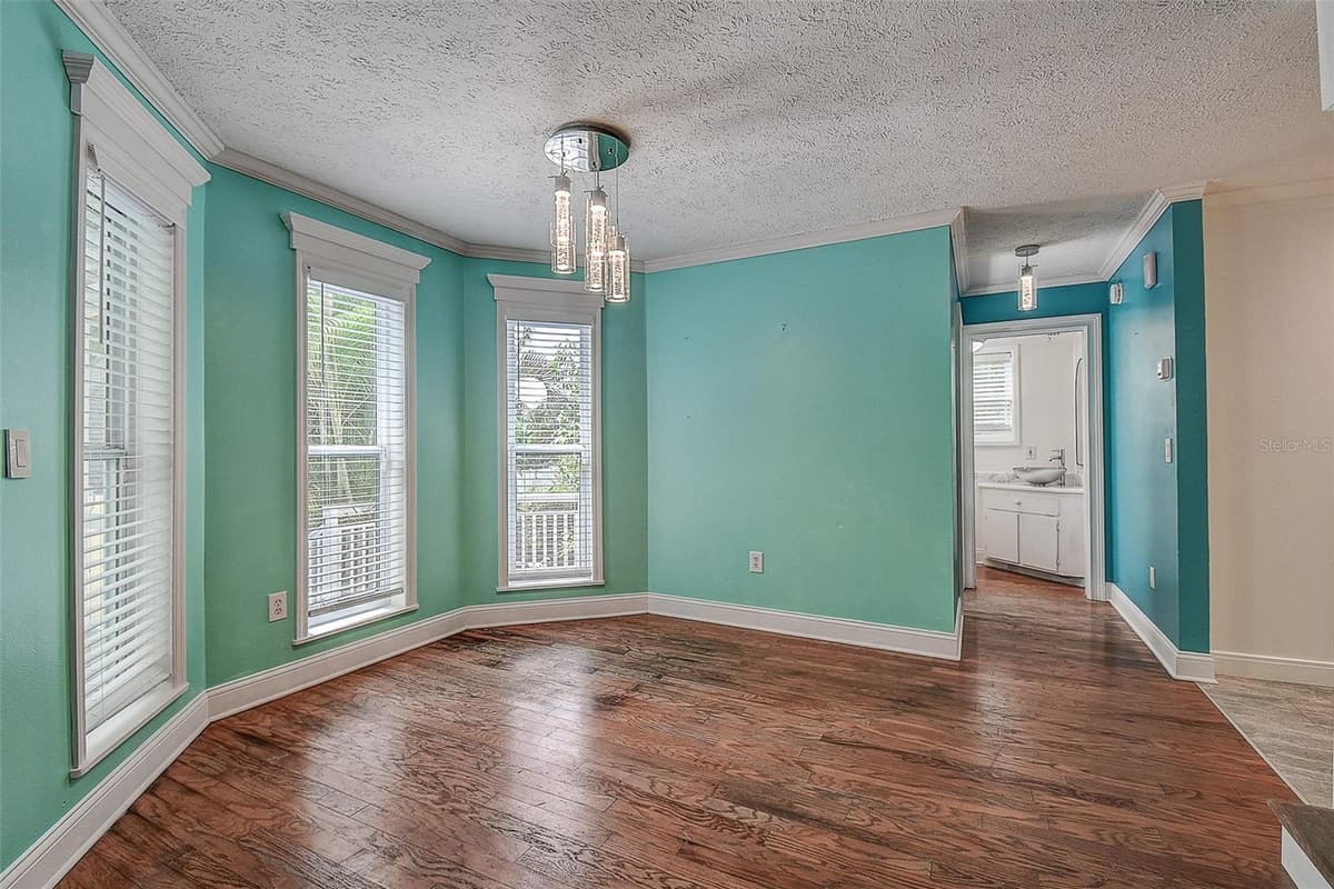 510 WIDEVIEW AVENUE — photo 16 of 50