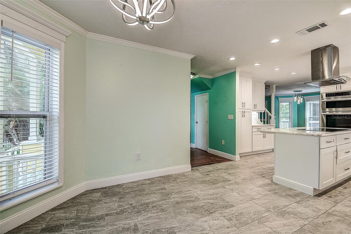 510 WIDEVIEW AVENUE — photo 12 of 50