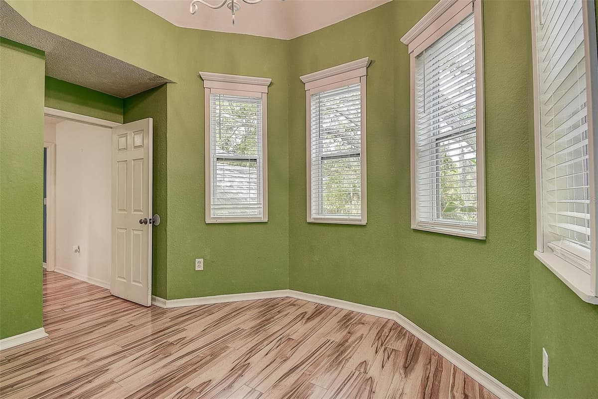 510 WIDEVIEW AVENUE — photo 25 of 50