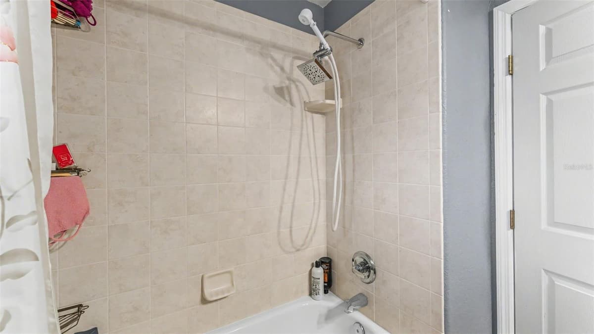104 BENTLEY OAKS BOULEVARD — photo 35 of 47